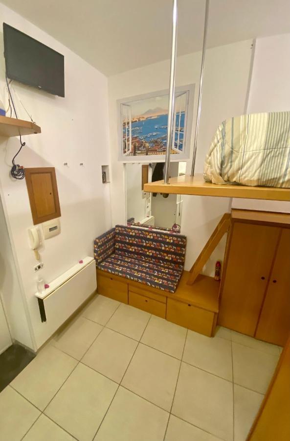 Boat Apartment Napels Buitenkant foto